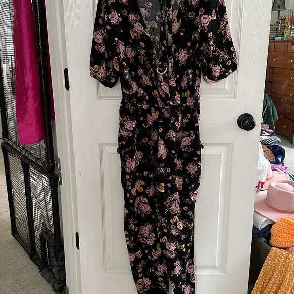Target Wild Fable Cargo Floral Jumpsuit - Picture 5 of 5